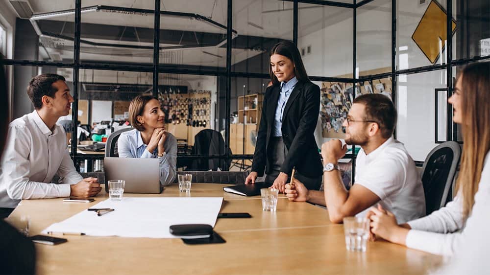 הרצאת מבוא בנושא חיוניות ההידברות, השיח והדיאלוג לעצם קיומם והתפתחותם של ארגוני עבודה, מלכ";רים ומינהל ציבורי
