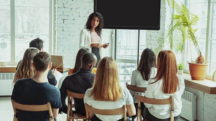 מפגש ייעוץ, אישי או קבוצתי ללקוחות המבקשים לשפר תהליכי הידברות,שיח ודיאלוג בארגון אותו הם מייצגים.