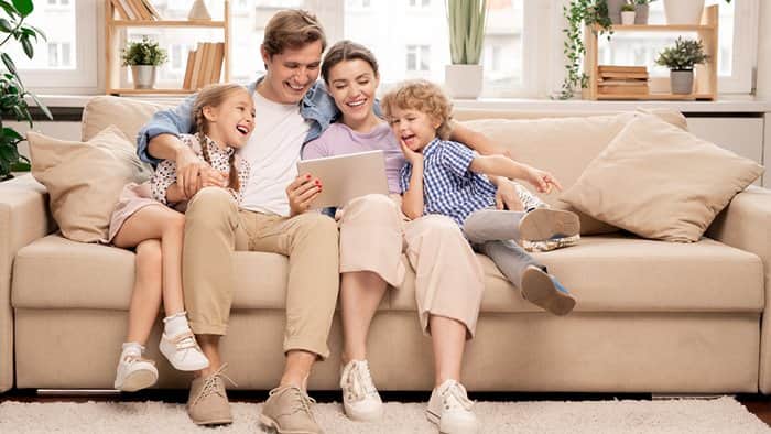 הרצאת מבוא למטפלים ומאמנים משפחתיים בנושא החשיבות                שבפיתוח הרגלי הידברות ושיח במשפחה